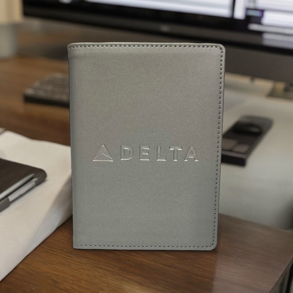 Delta Air Lines Official Passport Travel Holder Toscano Grey Vegan Leather New - Picture 12 of 14